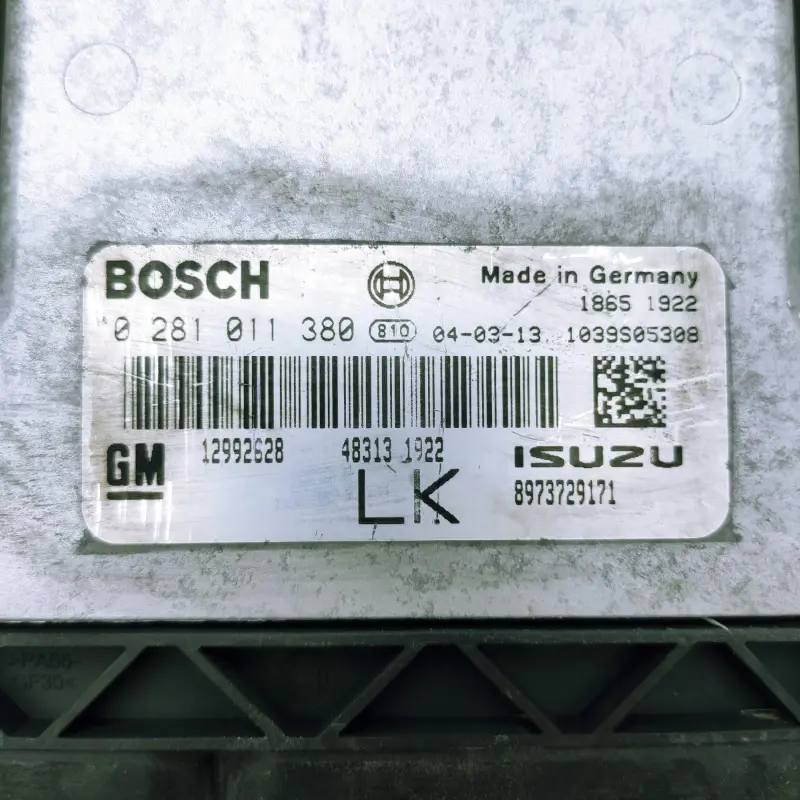 ECU BOSCH Opel EDC16C9-3.30 / EDC 16C9-3.30 / 0281011380 | 0281 011 380 | 0 281 011 380 / 8973729171 ECU BOSCH Opel EDC16C9-3.30 / EDC 16C9-3.30 / 0281011380 | 0281 011 380 | 0 281 011 380 / 8973729171 - Imagen 2